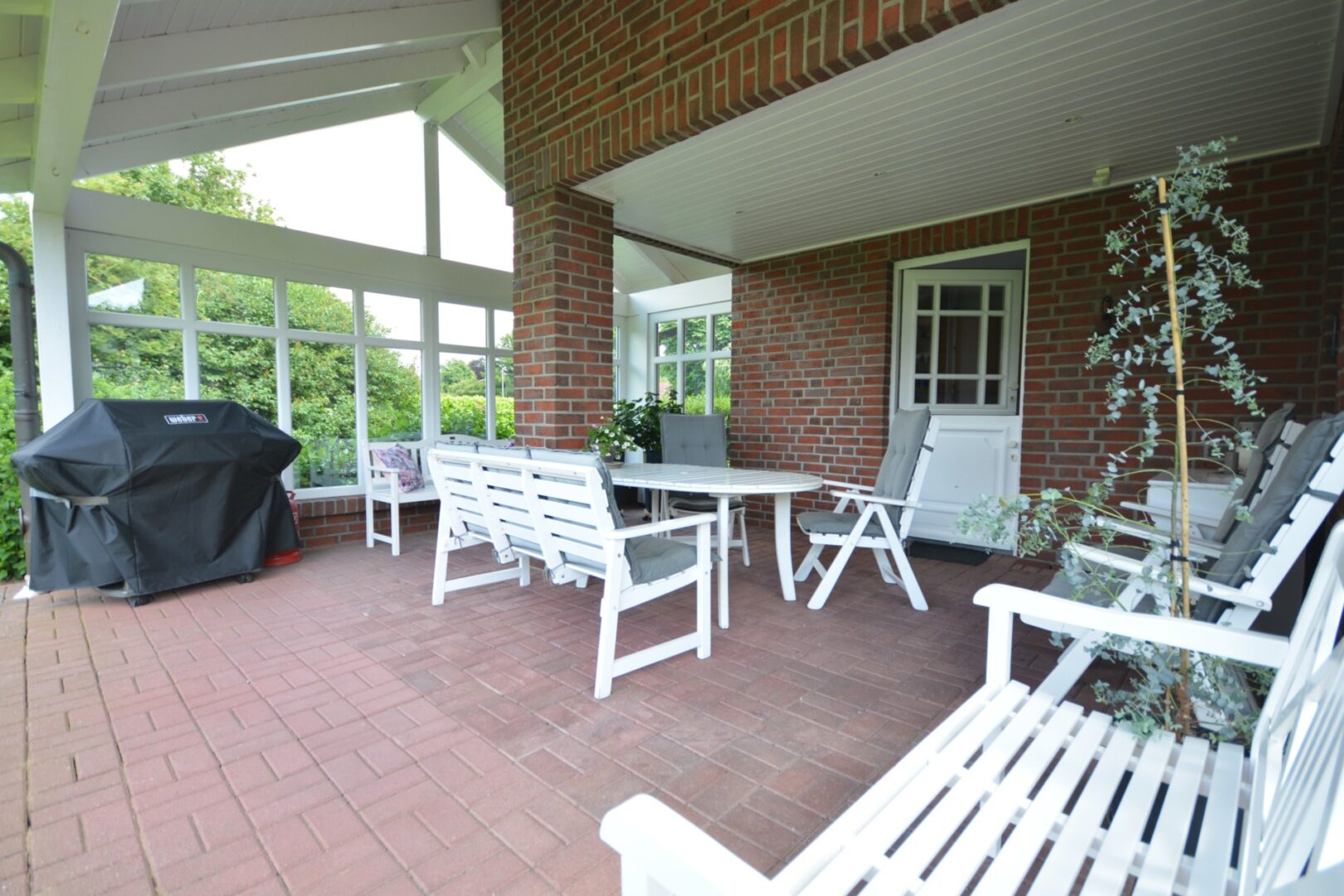 Haupthaus Überdachter/Windgeschützter Freisitz (6)