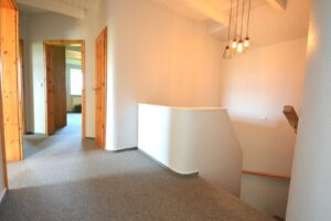 Haupthaus OG Flur (6)