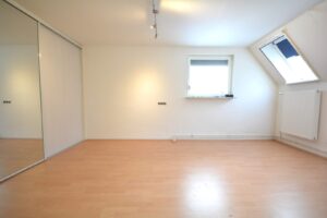 Doppelhaus 118, Wohnung OG